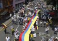 Miles de colombianos protestan este domingo contra el Gobierno de Petro