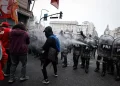 Protestas en Buenos Aires: Policía reprime manifestación contra la Ley Bases