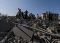 Israel bombardea refugio para desplazados en Gaza