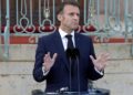 Macron se dirigirá al país tras la caída del Gobierno en una moción de censura