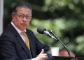 Gustavo Petro pide libertad para los 12 colombianos detenidos en Venezuela