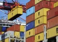 China suspende importaciones de EE.UU. tras subida de aranceles